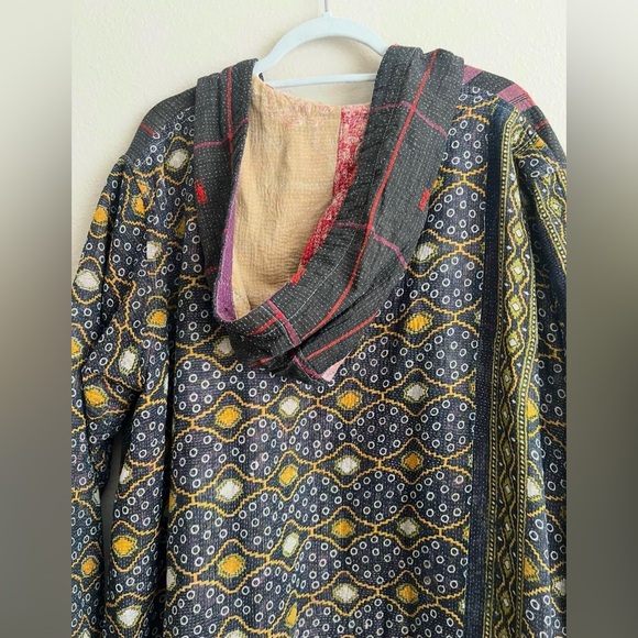 Kantha Bae Rising Sun Coat - Picture 9 of 10